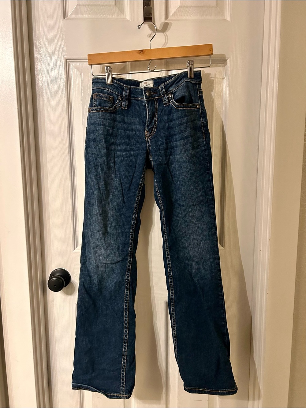 Women’s Dark Blue Straight-Leg Jeans